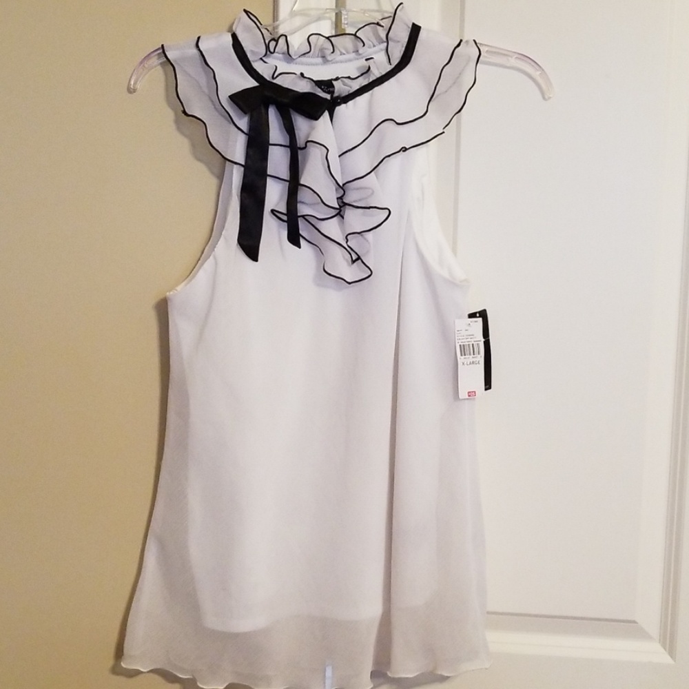 New White Ruffled top (Junior)